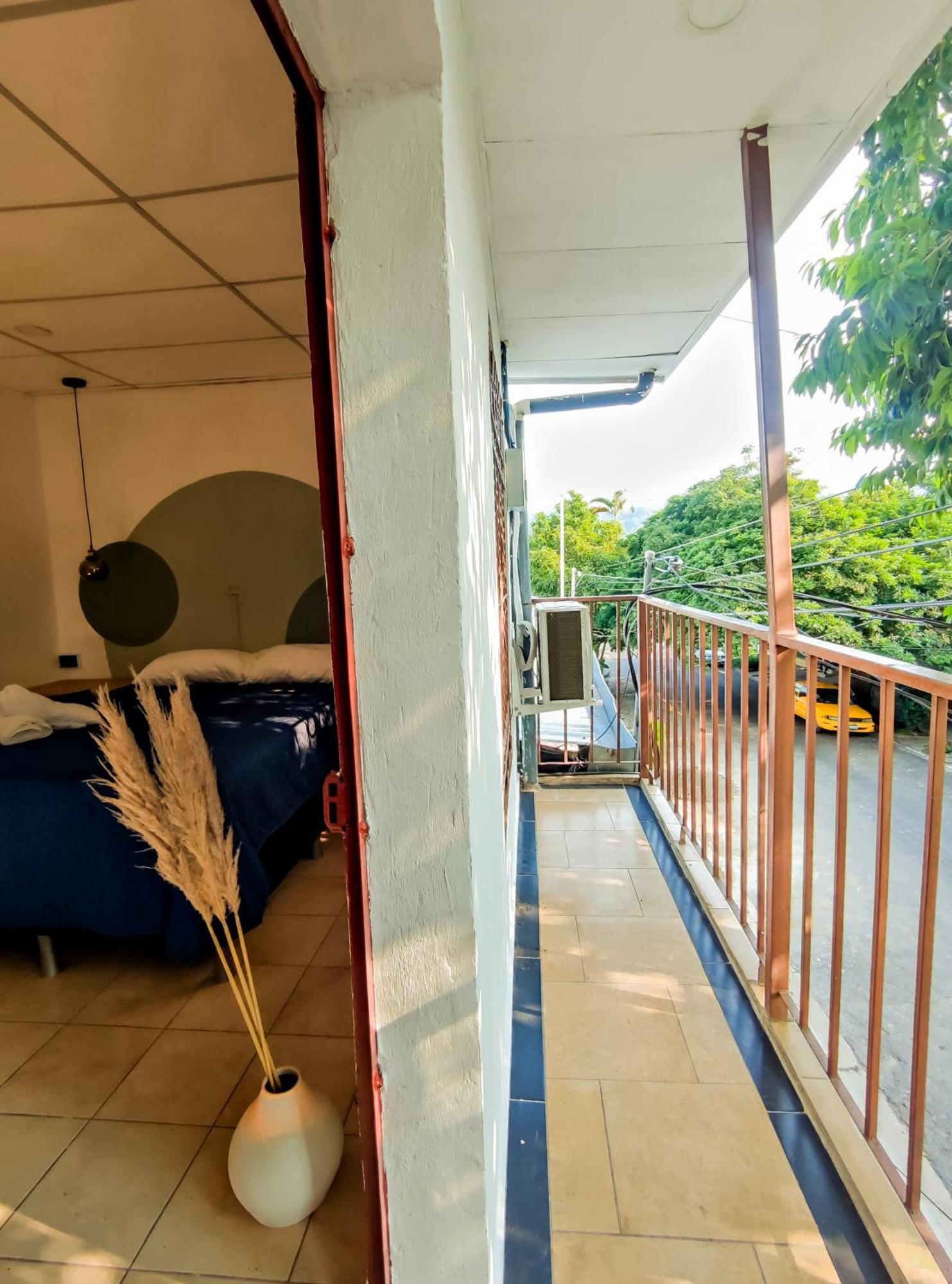Friendly House Ξενοδοχείο Santa Tecla Εξωτερικό φωτογραφία